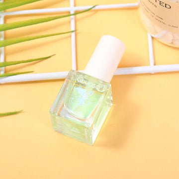 Nourishing and brightening nail care polish-green